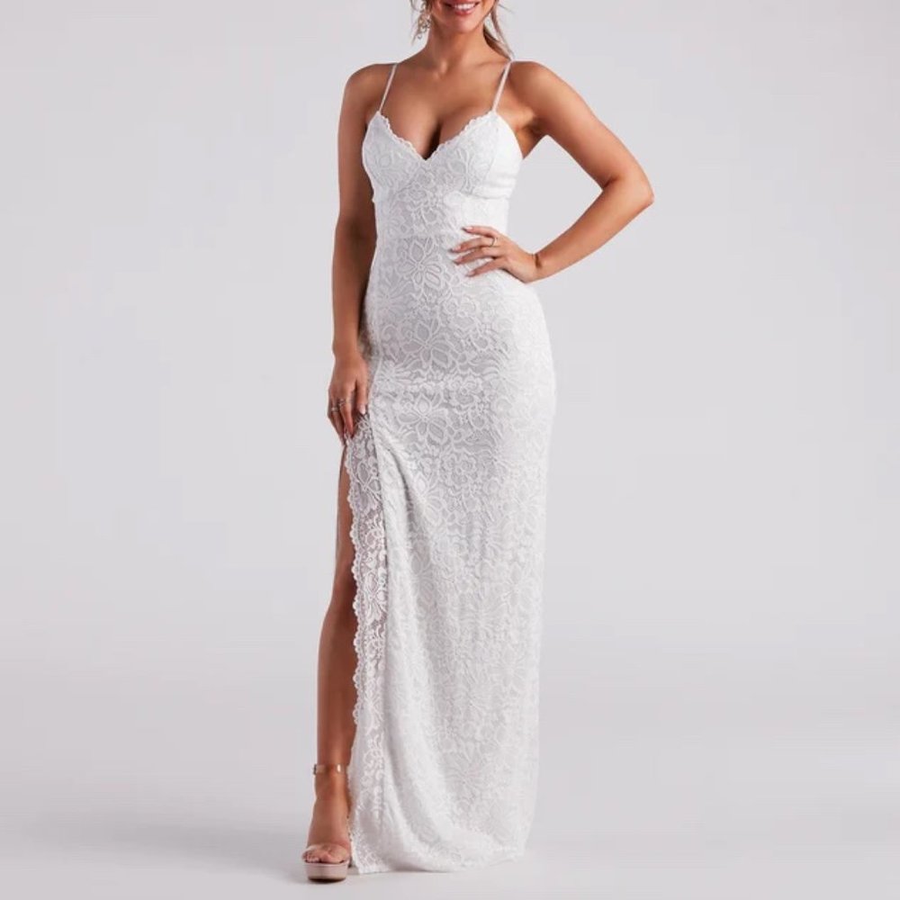 Windsor Jessica Formal Lace Slit Long Dress | Size M